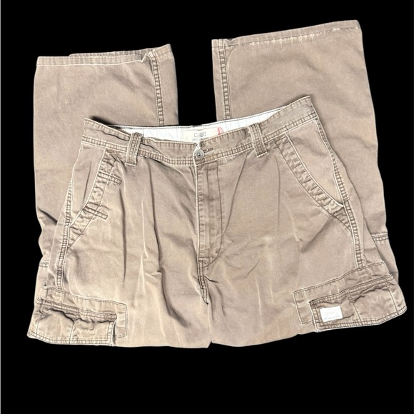Levi's Men's 34x30 Brown Cargo Pants - Picture 1 of 11